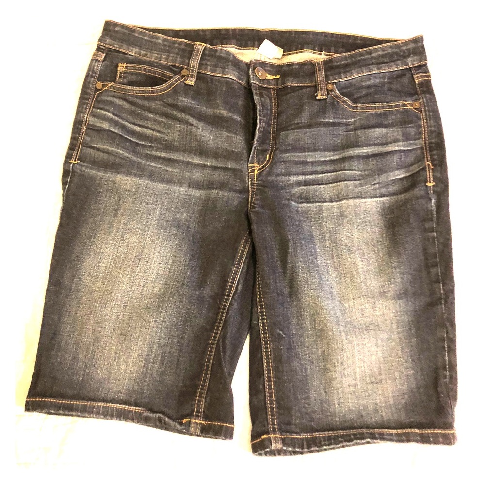 Bermuda denim shorts